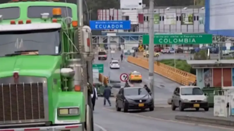 Bloqueo en frontera Colombia-Ecuador causa pérdidas millonarias y amenaza 200.000 empleos