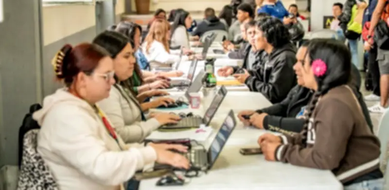 Bogotá abre más de 1.600 vacantes laborales esta semana con ferias de empleo