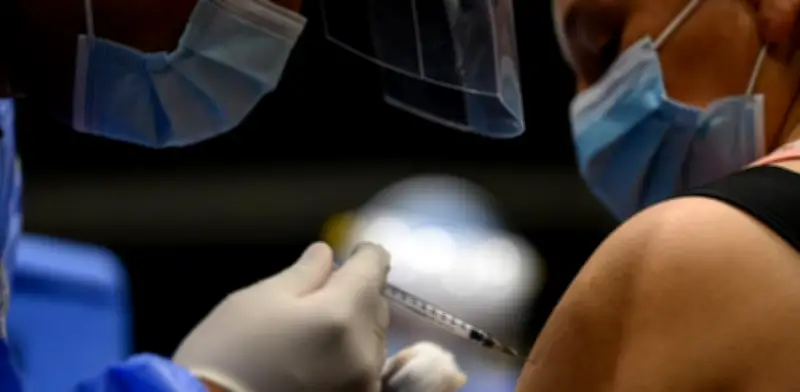 Bogotá prioriza vacunación contra sarampión para viajeros ante escasez internacional de dosis