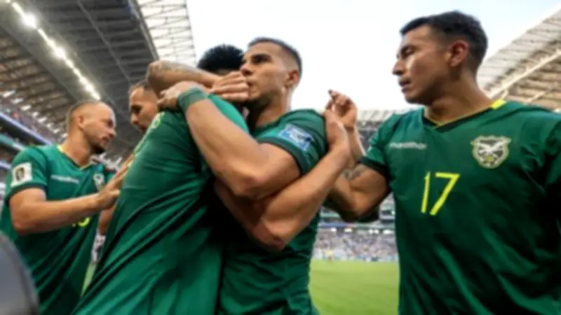 Bolivia vence a Surinam en repesca mundialista y se acerca a la clasificación