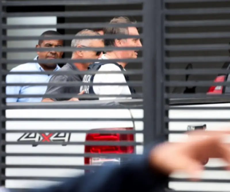 Bolsonaro recibe alta hospitalaria y es trasladado a arresto domiciliario por salud