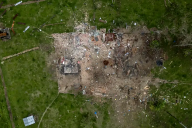 Bombardeo en frontera Colombia-Ecuador: Campesinos denuncian torturas y destrucción