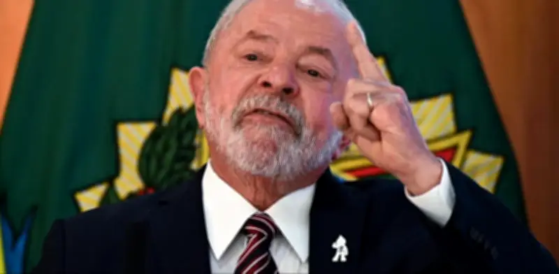 Brasil prohíbe apuestas digitales: Lula busca proteger economía familiar vulnerable