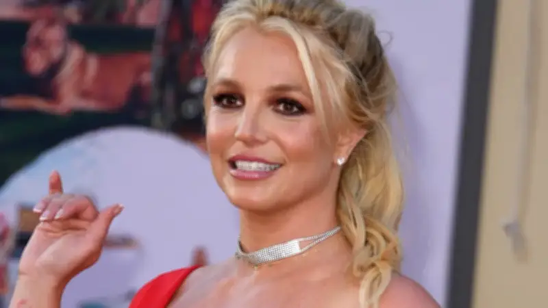 Britney Spears es arrestada y trasladada a un hospital tras incidente en hotel