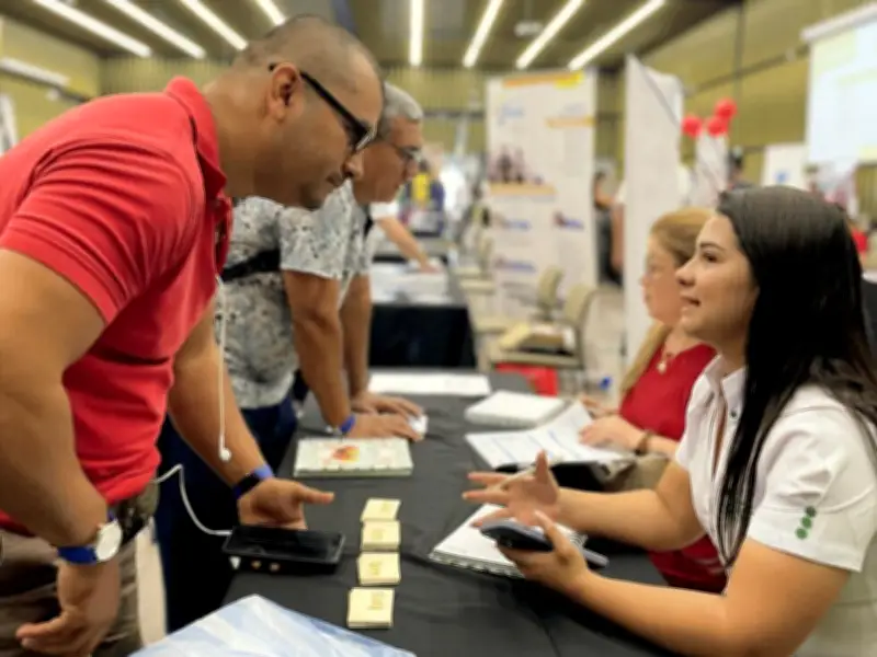 Bucaramanga convoca a feria de empleo 'Camello Sí Hay' con más de 4.000 vacantes