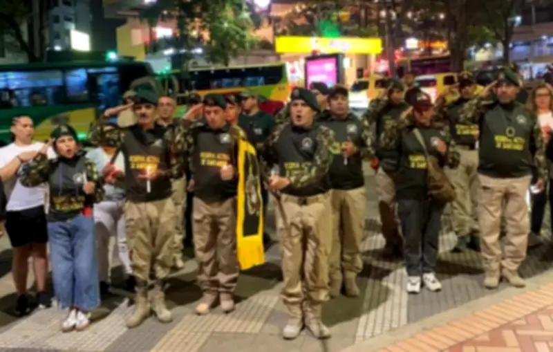 Bucaramanga honra con velatón a 69 militares fallecidos en accidente aéreo de Putumayo