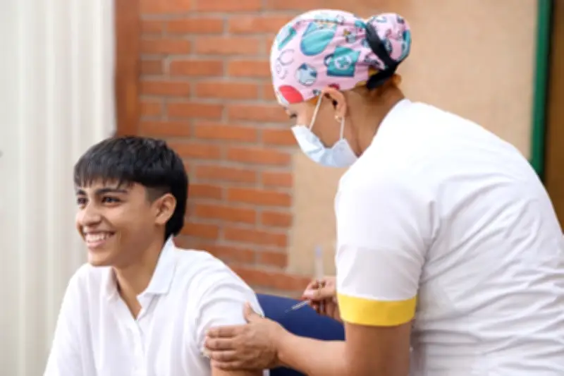 Bucaramanga lanza jornada de vacunación escolar con tres vacunas esenciales en marzo 2026