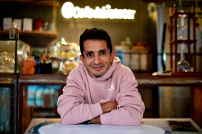 Café del Renacer Vronx 60: Un oasis de esperanza en el corazón del Bronx bogotano