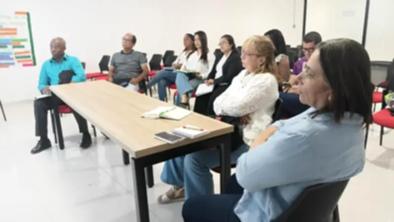 Cali capacita a más de 120 docentes en Modelos Educativos Flexibles para estudiantes en extraedad