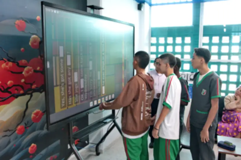 Cali Fortalece 92 Instituciones Educativas con Proyectos de Innovación y Bilingüismo