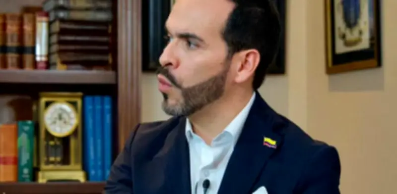 Cambio Radical y Centro Democrático responden a críticas de Abelardo de la Espriella sobre partidos tradicionales