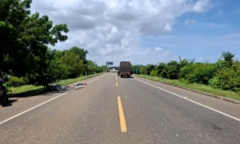 Campesino adulto mayor muere atropellado por moto en Bolívar mientras iba a trabajar