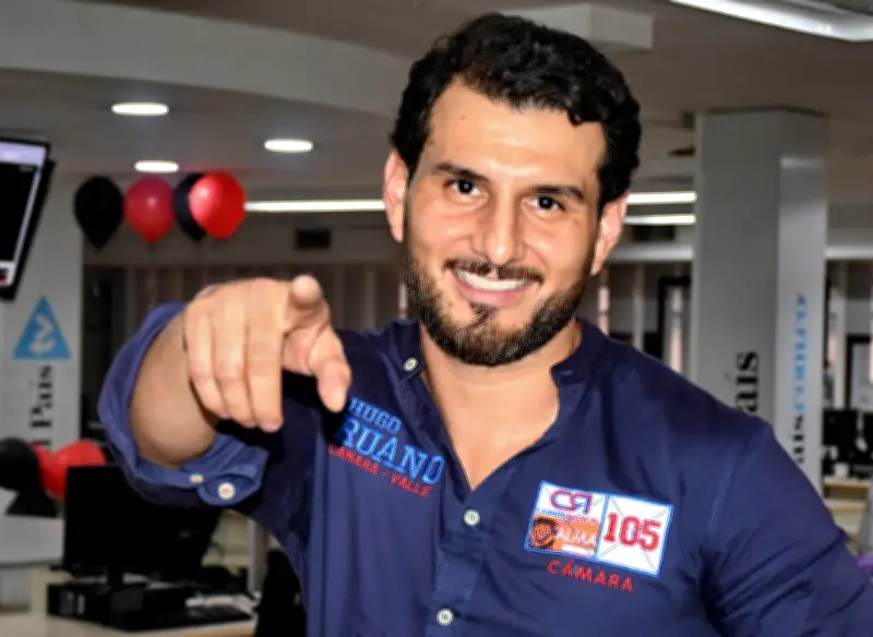 Candidato Hugo Ruano denuncia fallas en control de recursos de salud en campaña al Congreso