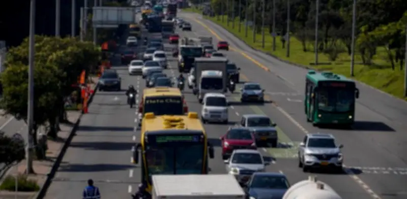 Caos vehicular en Bogotá afecta a estudiantes del Icfes por carrera atlética y conmemoraciones