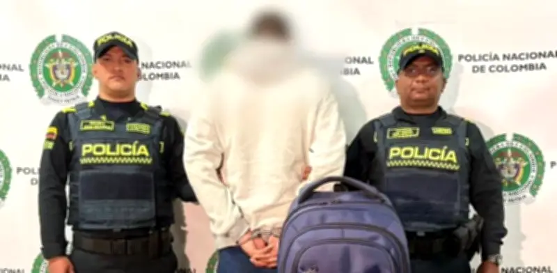 Capturan a hombre con 631 millones de pesos en maleta en centro de Bogotá por lavado de activos