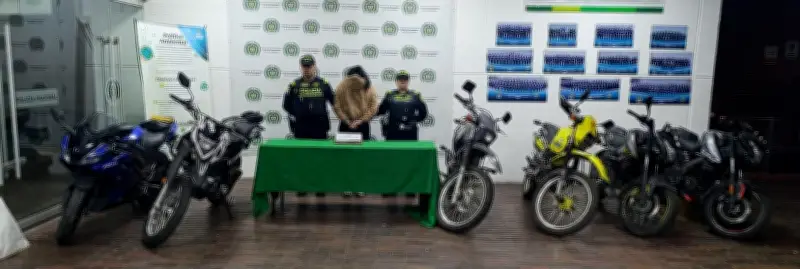 Capturan a mujer en Bogotá con seis motocicletas robadas gracias a denuncia ciudadana
