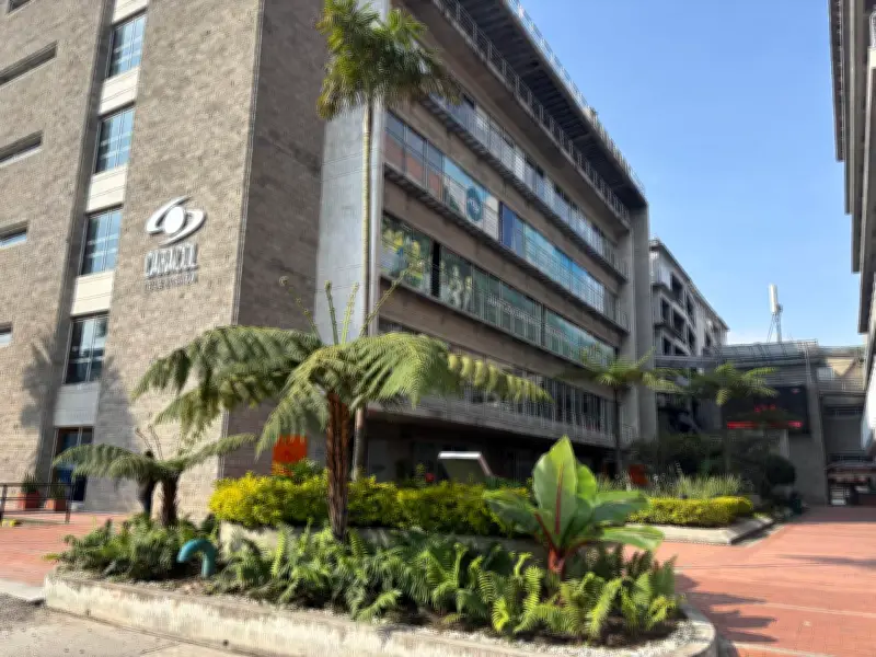 Caracol Televisión inicia investigación independiente por acoso sexual tras denuncias