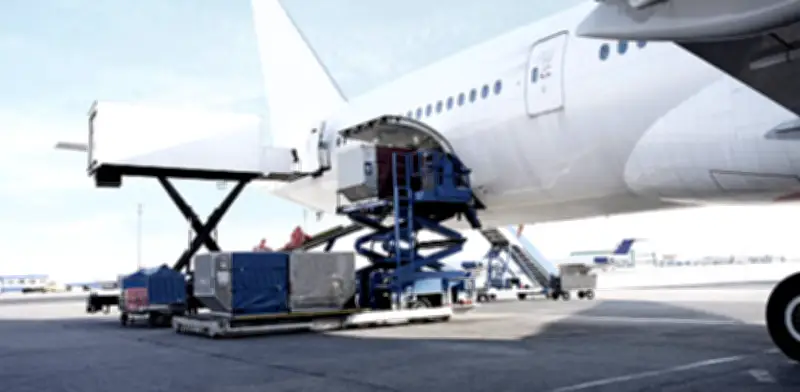 Carga aérea colombiana crece 2,7% en 2025 con exportaciones en declive e importaciones al alza