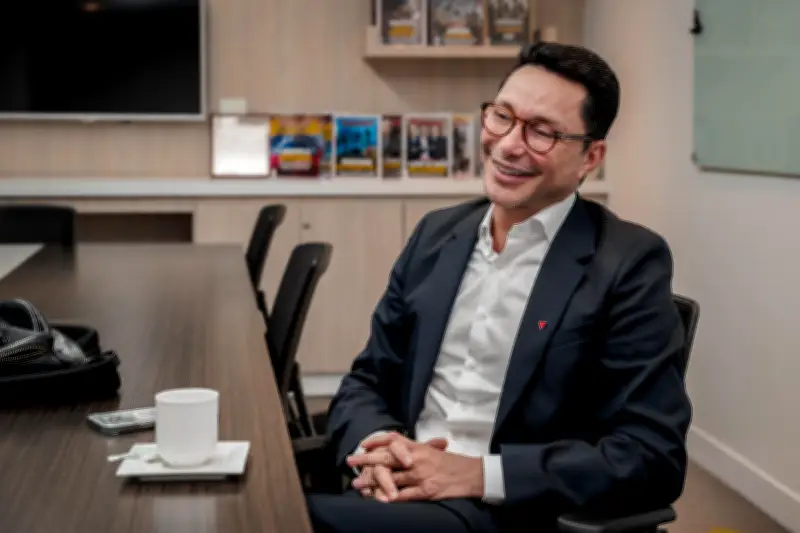 Carlos Caicedo elige a expresidente de Fecode como su fórmula vicepresidencial para elecciones 2026