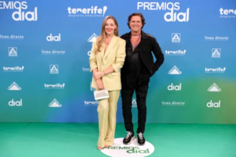 Carlos Vives recibe Premio Dial Tenerife y estrena sencillo de su próximo álbum