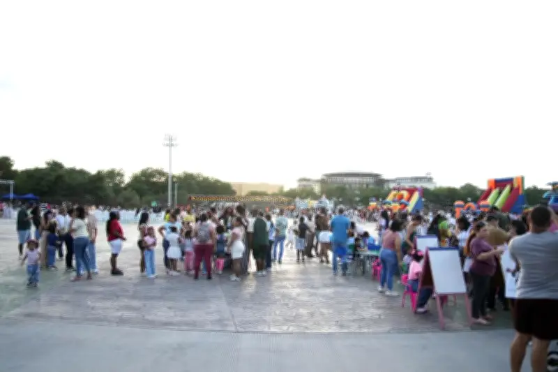 Cartagena celebra exitosa jornada 'Familias a la Plaza' con 2.500 asistentes