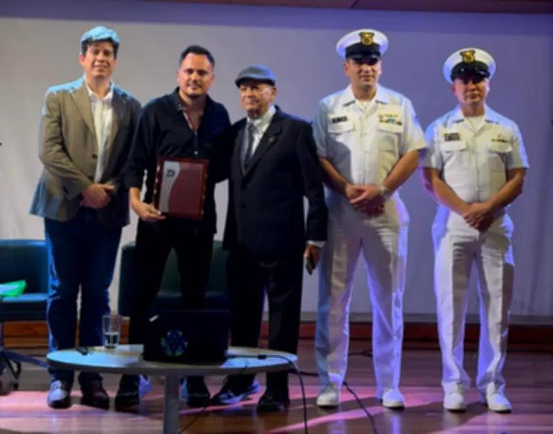 Celebración del Día del Fotógrafo y Camarógrafo reúne a expertos en Casa del Libro Total