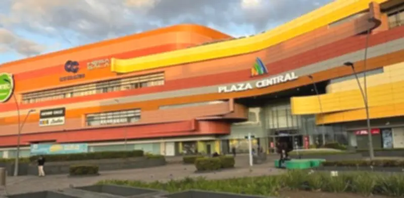 Cencosud adquiere mayoría del centro comercial Plaza Central de Bogotá por $459.000 millones