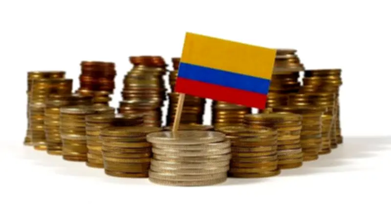 Centros de pensamiento alertan sobre crisis fiscal: déficit superaría $32 billones