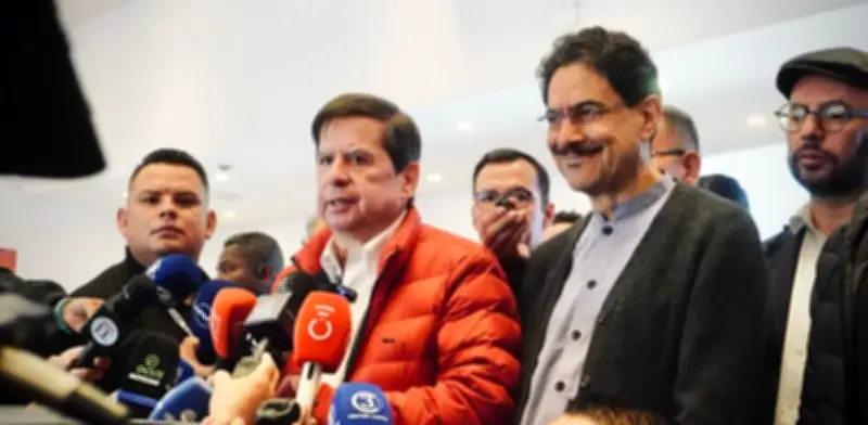 Cepeda amplía su campaña tras reunión con Petro: busca votos más allá de la izquierda