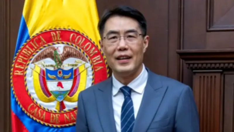 China expresa preocupación por posible gobierno de derecha en Colombia, según su embajador
