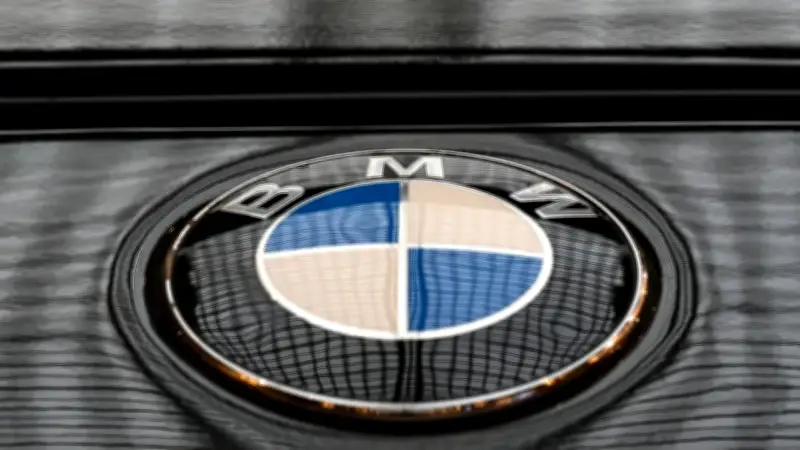 China ordena retiro masivo de 180.000 BMW por riesgo de incendio en modelos 2022-2025