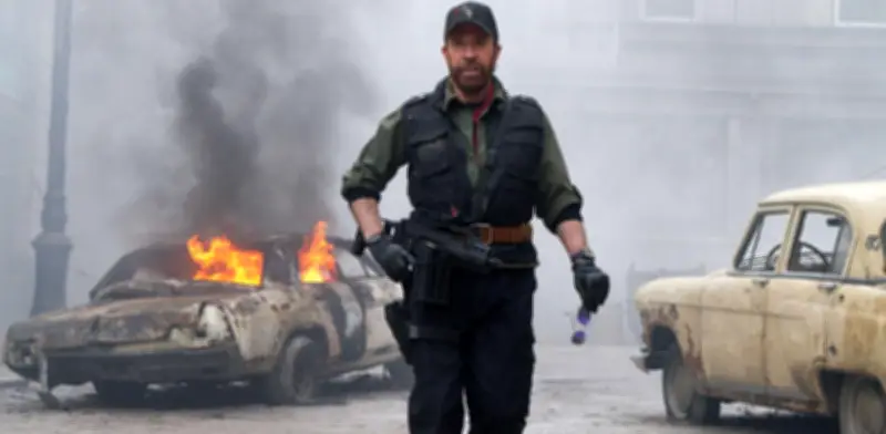 Chuck Norris hospitalizado por emergencia cardíaca en Hawái a los 86 años