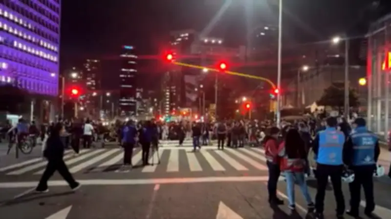 Cierre en Carrera Séptima por Manifestación Estudiantil de la Universidad Colegio Mayor de Cundinamarca