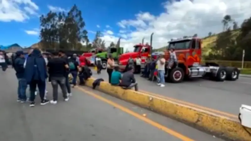 Cierre indefinido del puente Rumichaca en frontera con Ecuador cumple doce días