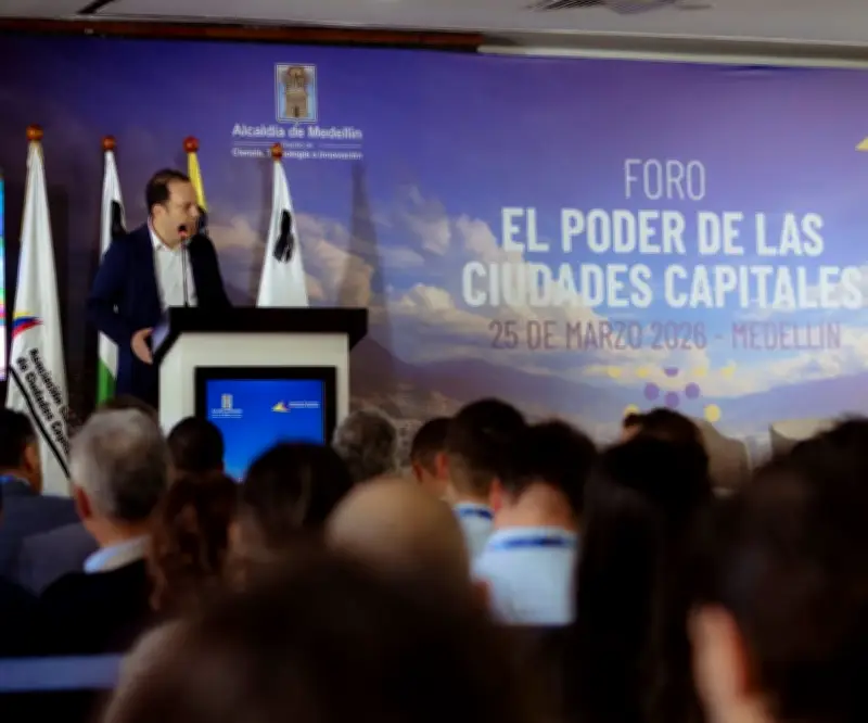 Ciudades capitales exigen protagonismo en decisiones nacionales tras foro en Medellín