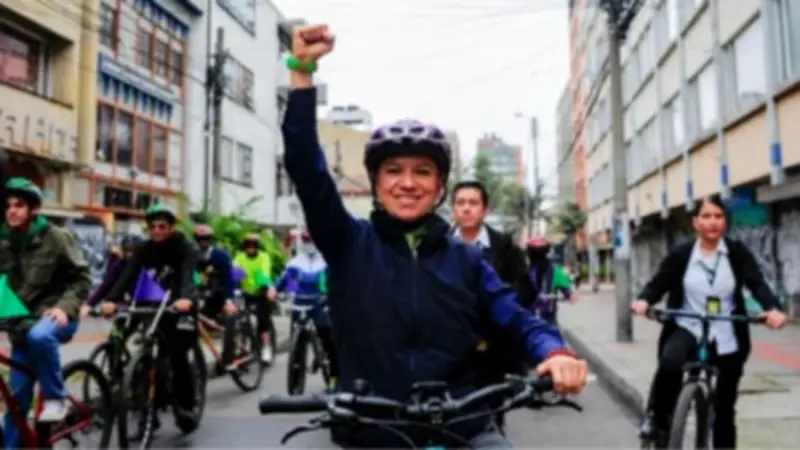 Claudia López: La historia detrás de la política, desde los salones de clase hasta la Consulta de las Soluciones