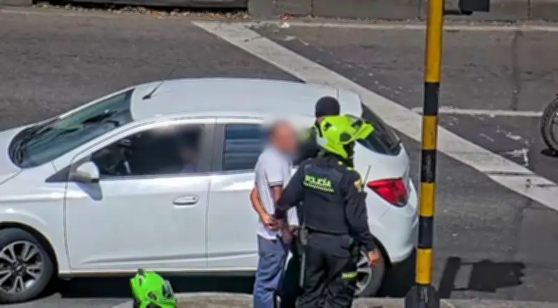 Cámaras de seguridad capturan a limpiavidrios con orden judicial por hurto agravado en Bogotá