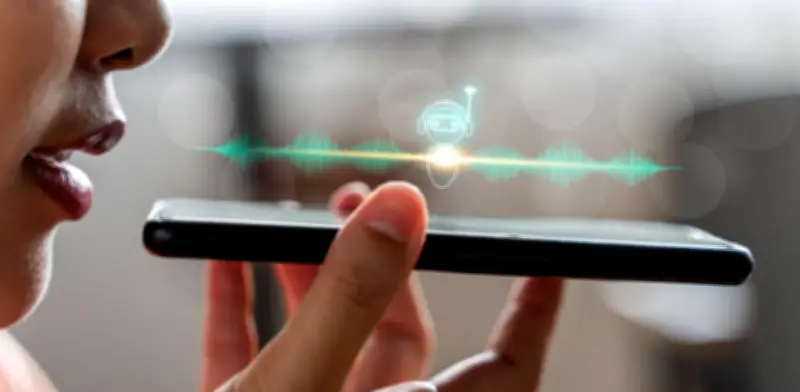 ¿Cómo funciona realmente la escucha de 'Ok Google' y 'Siri' en su celular?