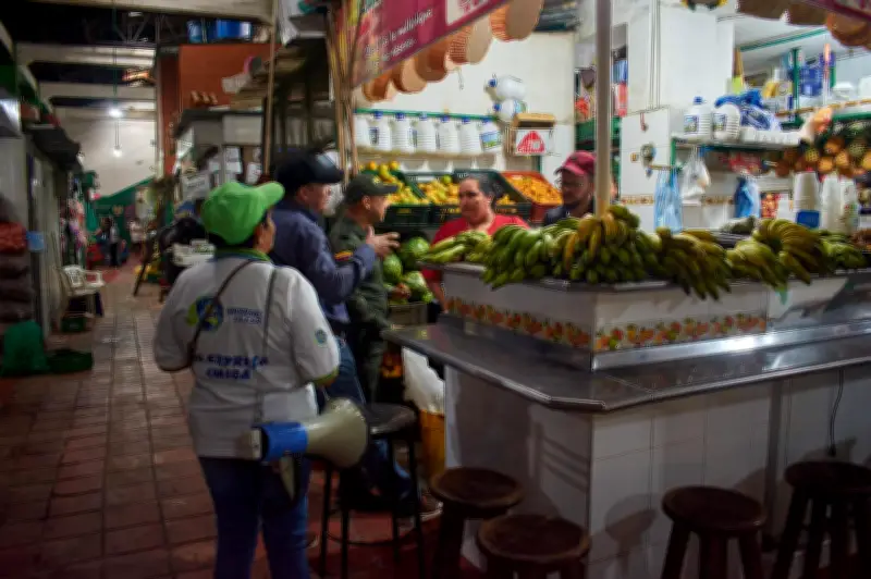 Comerciantes de El Socorro frenan remodelación de plazoleta en plaza de mercado