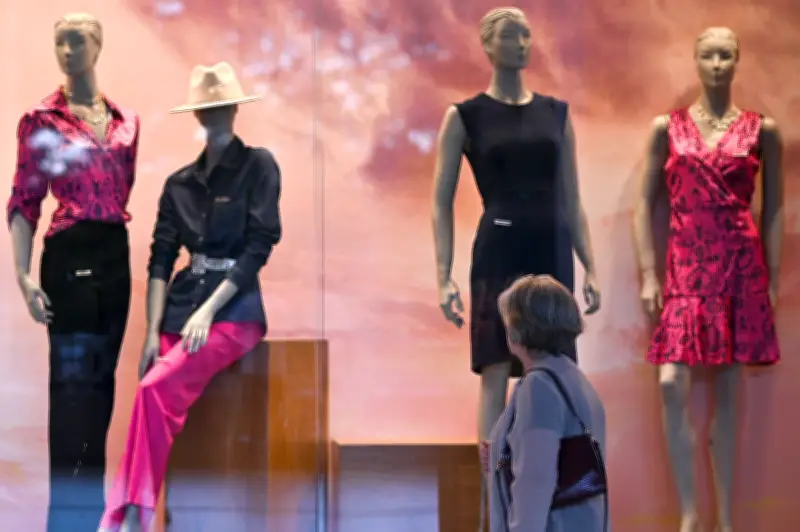 Comercio minorista colombiano crece 7,8% en enero con impulso de tecnología y vehículos