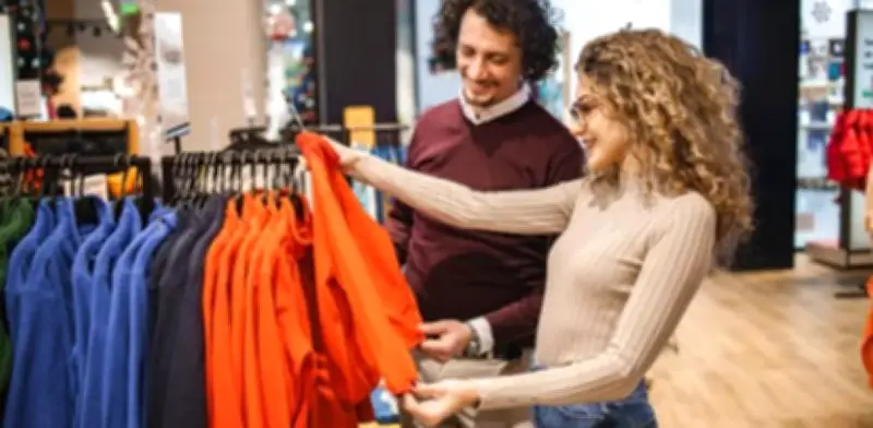 Comercio minorista colombiano crece 7,8% en enero con impulso en ventas electrónicas