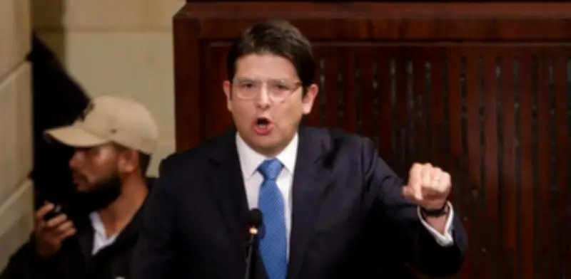 Concejo de Bogotá aprueba múltiples homenajes a Miguel Uribe Turbay en la capital