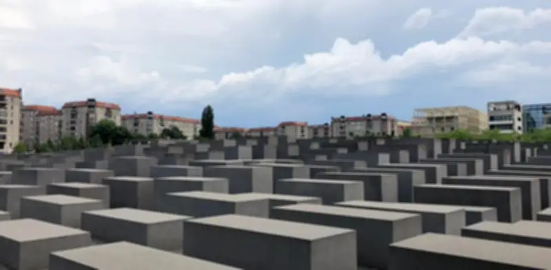 Condenan a 13 años de cárcel a joven sirio por ataque islamista en Berlín