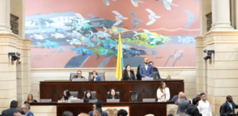 Congreso activa moción de censura contra Ministro de Salud por crisis en acceso a medicamentos