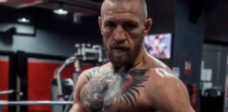 Conor McGregor confirma su regreso a la UFC: negociaciones avanzadas y fecha definida para 2026