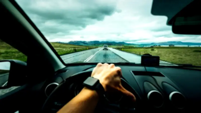 Consejos para ahorrar gasolina en viajes por carretera en Colombia