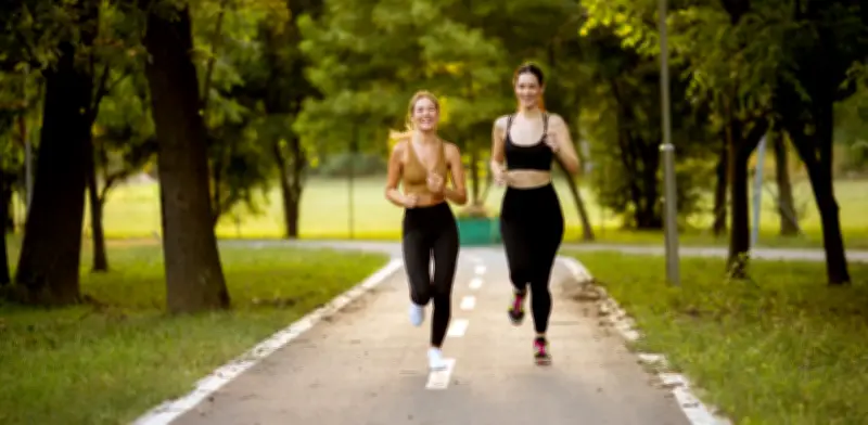 Correr sin preparación causa lesiones en semanas: experto revela cómo adaptar el cuerpo