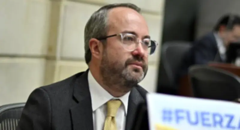 Corte Suprema condena a senador del Centro Democrático a 23 años por desviar $90.000 millones