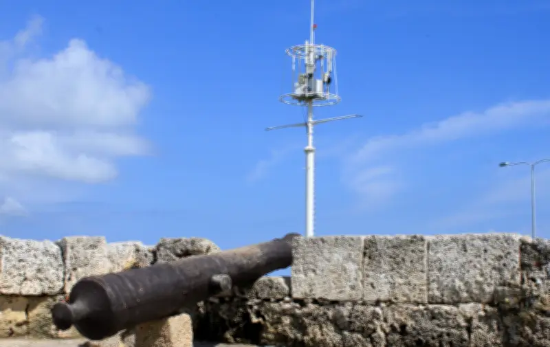 CRC alerta sobre barreras al despliegue de redes de telecomunicaciones en Cartagena y otras ciudades