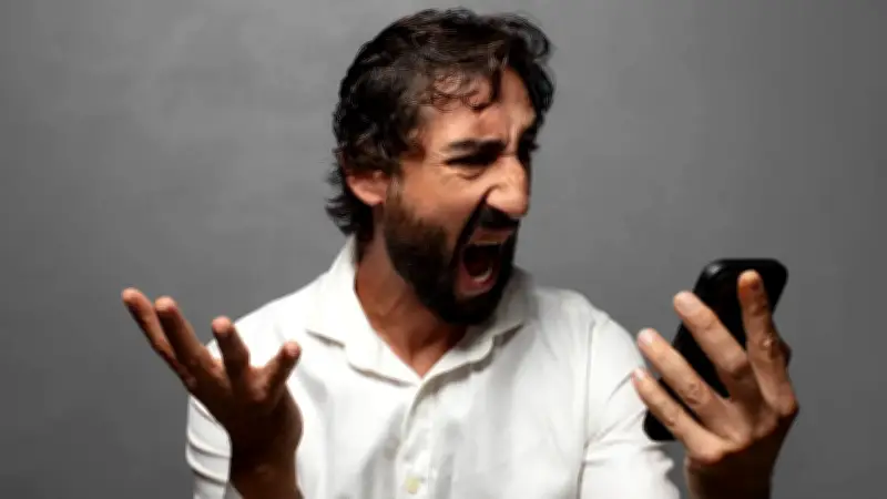 CRC impone nuevas reglas: cancelación de planes móviles será más rápida y sin obstáculos